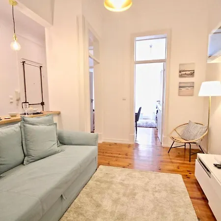 Akicity Alameda Moss Daire *